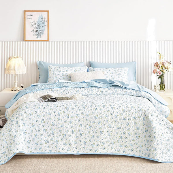 Chic Floral Quilt Set