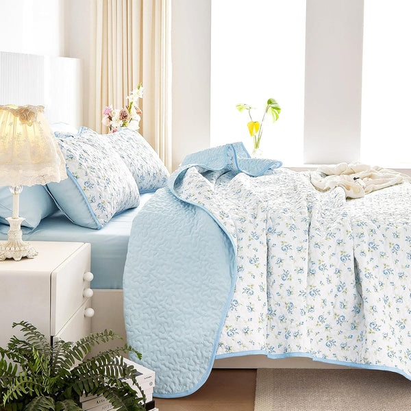 Chic Floral Quilt Set